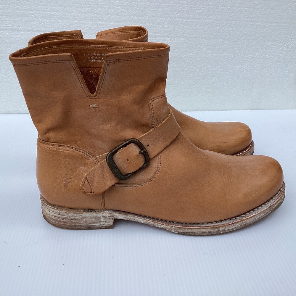 Frye Natalie Engineer Short Boot tan 9.5